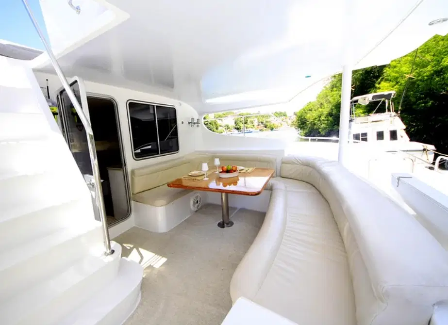 Catamaran Liquid